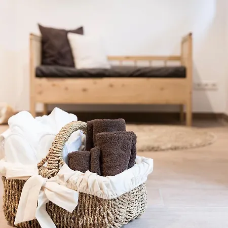 ホテル Naturhotel Holzwurm ザスバッハヴァルデン